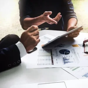 توانایی مشاوره کردن با مشتری واقعی