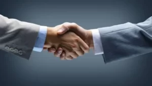 توانایی مشاوره کردن با مشتری واقعی