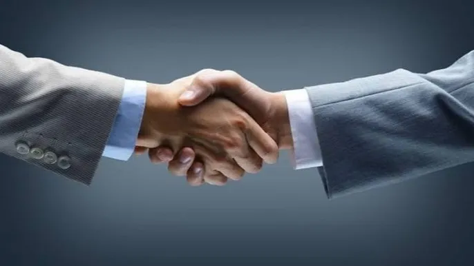 توانایی مشاوره کردن با مشتری واقعی